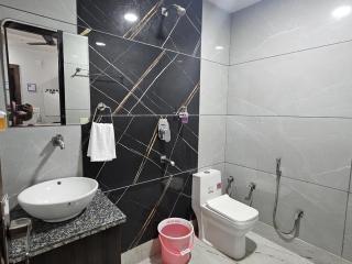 Hotel MoonLit - Noida - 2