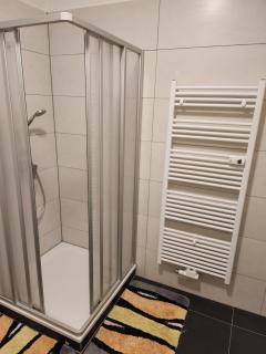 MD- City, EG, Top in Preis- Leistung, Lage, Deluxe App mit 2 Schlafzimmer, Merkmale Qeensize Bett, Romantk DZ - Magdeburgo - 4