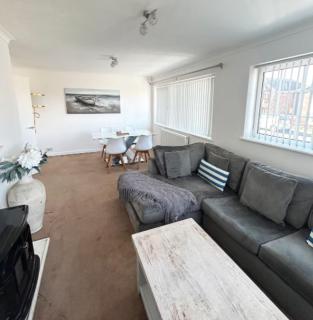 The Oaks - Prestatyn - 2
