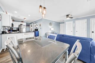 Beachside Villas 611 - 3