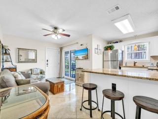 Beachside Villas 613 - 3