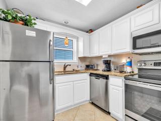 Beachside Villas 613 - 2