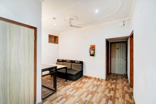 Hotel O Sector 20 Noida - Noida - 4