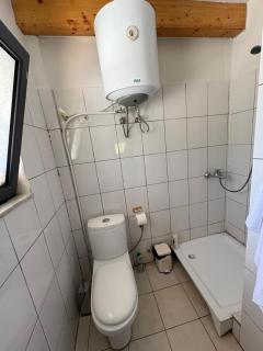 Stani i Metes-Bujtina Sebisht - - 2