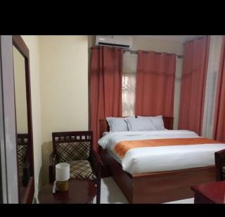 Lizab Lodge - - 0