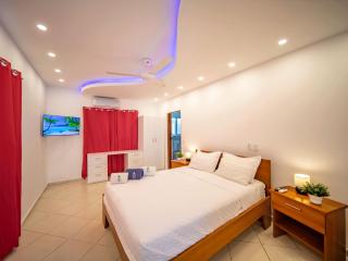 2BR Luxury Apartment in Heart Of Nightlife Area - 3