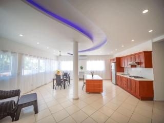 Plaza Achim 2br Apt, Heart Of Nightlife Area - Sosúa - 9