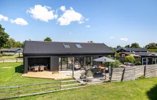 Amazing Home In Karrebæksminde - Karrebæksminde - 0