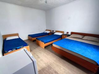 Arnabat Guest house - Bosteri - 4