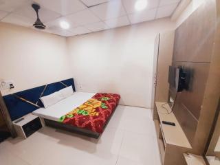Hotel Standard near Mahakal Lok - Ujjain - 0