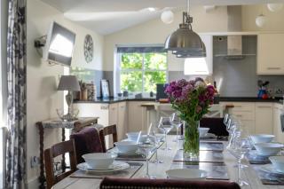 Stunning 4 bedroom house in Wadebridge, Cornwall - 2 living rooms and superking beds - 3