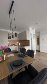 Magnolia Terrace Apart - FREE PARKING, Family & Sport Friendly Area - 2