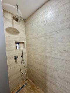 Lois Apartment - - 7