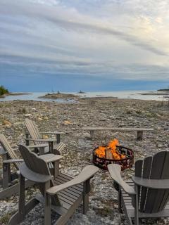 Driftwood Luxe Lakefront Retreat - Tobermory - Tobermory - 8