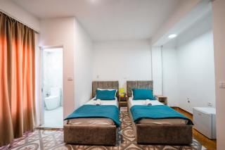 Lion Hotel - Golem - 6
