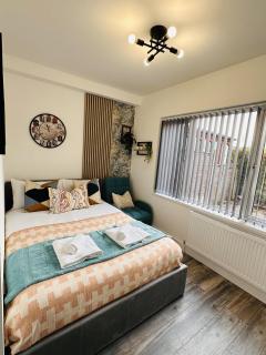 Cosy En-Ensuite Private Room with own Kitchenette in Birmingham - Halesowen R2 - 7