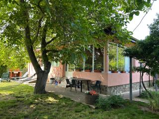 Nadya Holiday Home - Krapets - 8
