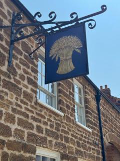 The Old Wheatsheaf - Towcester - 9