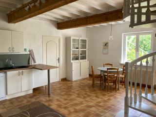 Ancienne ferme 16p proche A46 - Reyrieux - 6