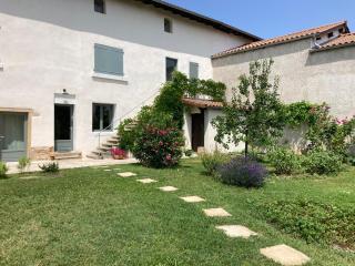 Ancienne ferme 16p proche A46 - Reyrieux - 8