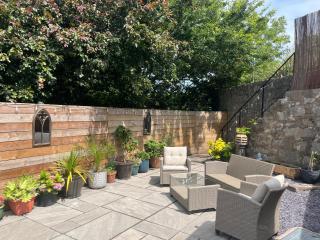 Private, Modern and Detached Garden Apartment - Llanddulas - 8