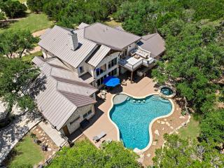 Big Red Chicken Estate - Wimberley - 0