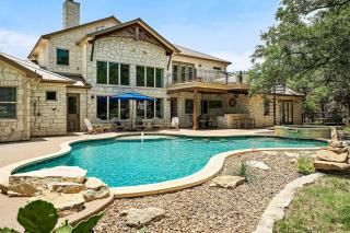 Big Red Chicken Estate - Wimberley - 9