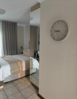 Grace209 Bains Lodge - Bloemfontein - 9