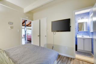 Weekend at Bernie's! *Pet friendly!* **Hot tub** - 7