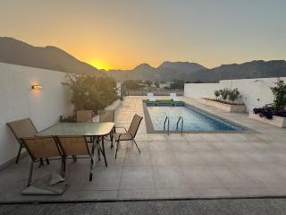 3BR Amazing Seaview Private Villa with Pool - Fujairah - 4