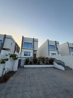 3BR Amazing Seaview Private Villa with Pool - Fujairah - 7