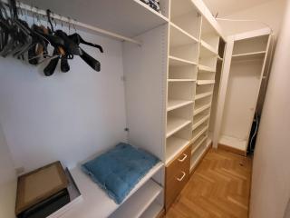 Large room with wardrobe space - Warsaw - 7