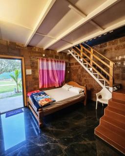 Garden Villa Retreat Dudhsagar Cottages - Londa - 9