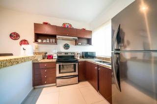 Modern 2 Bedroom Condo with Pool, BBQ & Gym - Solana At Sabbia Condos - Playa del Carmen - 2