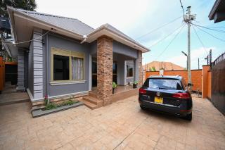 Cascade Cove Kampala -Jacuzzi - Gazebo with Fountain - Kampala - 6