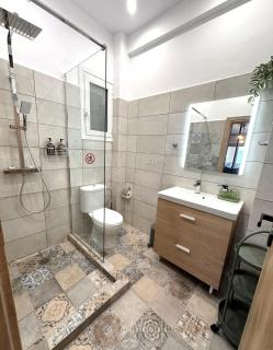 Natinal Garden and Panathenaic Stadium area Moden Cozy Apartment A - Athen - 2