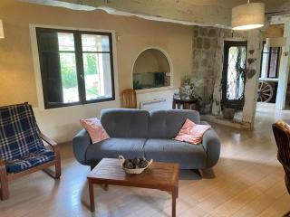 Beautiful large country house 4 bedrooms - 5