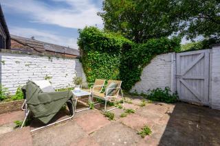 Whitefield 2BR Retreat, Free Parking & WiFi, Near Manchester - 8