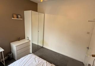 Peeams Abode Erith - Erith - 8
