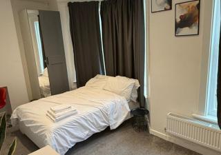 Peeams Abode Erith - Erith - 5