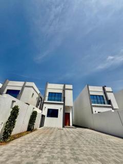 Lux 4 with Assistance room with Pool and Sea View - Fujairah - 5