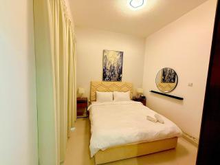 Lux 4 with Assistance room with Pool and Sea View - Fujairah - 2