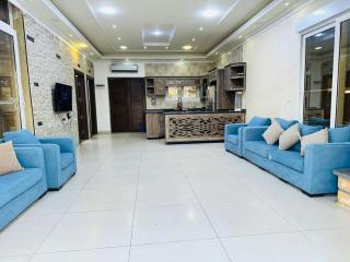 The Royal Chalet - Ath Thukhaynāt - 4