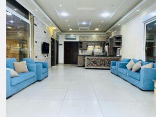The Royal Chalet - Ath Thukhaynāt - 1