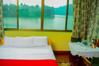 Bunyonyi Safaris Resort - 2
