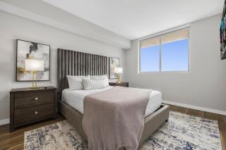 Upscale Condo with Stunning City Views & Pool Access - 6