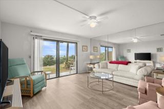 Green Palms Oceanfront 2 Bed Townhouse - 9