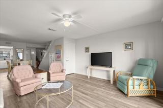 Green Palms Oceanfront 2 Bed Townhouse - 1