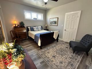 Carriage House Retreat - Guthrie - 8
