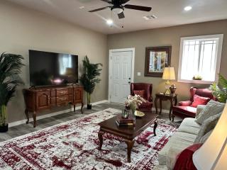 Carriage House Retreat - Guthrie - 3